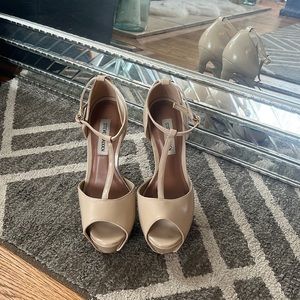 Nude Steve Madden heels